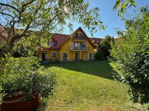 Prodej bytu 2+kk, Jesenice, Lomená, 45 m2