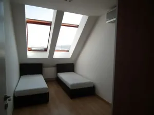 Pronájem bytu 3+kk, Praha - Karlín, Hybešova, 90 m2