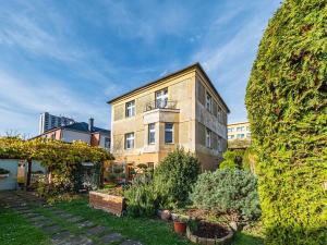 Prodej rodinného domu, Praha - Strašnice, Břežanská, 215 m2