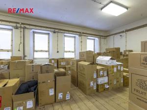 Prodej komerční nemovitosti, Dašice, náměstí T. G. Masaryka, 2490 m2