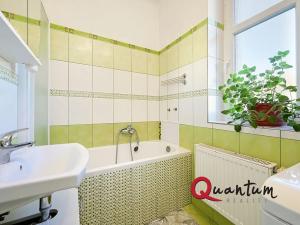 Prodej bytu 3+1, Praha - Smíchov, U Pernikářky, 98 m2