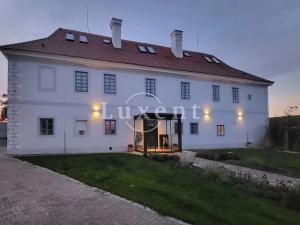 Prodej ubytování, Hluboká nad Vltavou, 1114 m2