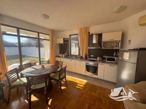 Prodej rodinného domu, Pomorie, Bulharsko, 146 m2