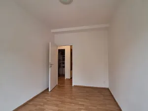 Pronájem bytu 2+1, Praha - Smíchov, Podbělohorská, 41 m2