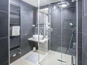 Pronájem bytu 2+kk, Praha - Karlín, Nekvasilova, 56 m2