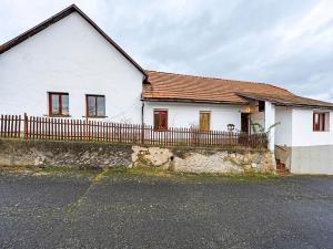 Prodej rodinného domu, Buš, 372 m2