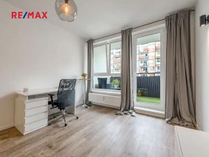 Pronájem bytu 2+kk, Praha - Vysočany, Pod Harfou, 55 m2