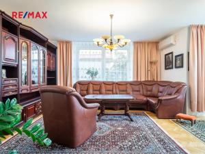 Prodej vily, Slaný, Máchova, 352 m2