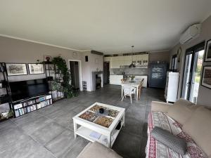 Prodej rodinného domu, Sulice, K Hájku, 185 m2