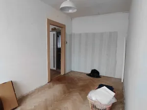 Prodej bytu 3+1, Ostrov, Seifertova, 60 m2