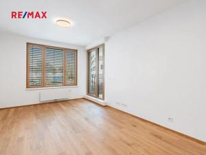 Pronájem bytu 2+kk, Praha - Radlice, U Komína, 54 m2