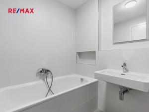 Pronájem bytu 2+kk, Praha - Radlice, U Komína, 54 m2