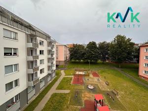 Pronájem bytu 1+kk, Ostrov, Myslbekova, 33 m2