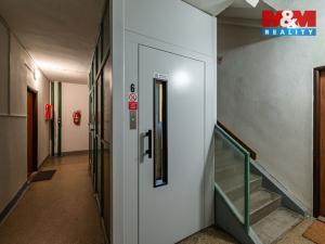 Pronájem bytu 3+1, Karlovy Vary, Krymská, 45 m2