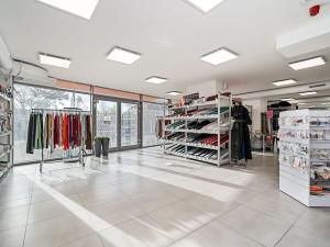 Prodej obchodního prostoru, Praha - Holešovice, Jateční, 244 m2