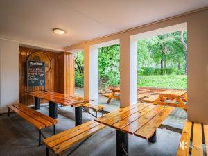 Pronájem restaurace, Praha - Strašnice, Gutova, 301 m2