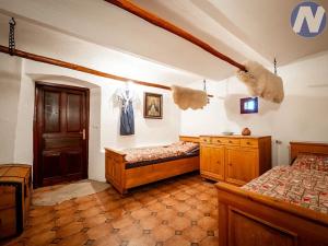 Prodej vícegeneračního domu, Paračov, 388 m2