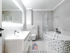 Prodej rodinného domu, Praha - Komořany, Pod lesem, 175 m2