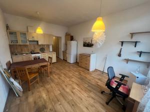 Pronájem bytu 2+kk, Praha - Libeň, Sokolovská, 39 m2