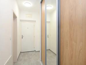 Pronájem bytu 2+kk, Praha, Remízková, 53 m2