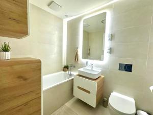 Pronájem bytu 4+kk, Praha - Strašnice, Zvěřinova, 109 m2