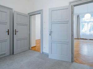 Pronájem bytu 4+kk, Praha, Křižíkova, 2 m2