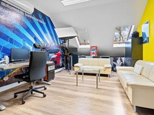 Prodej obchodního prostoru, Zlín, Bezručova, 1976 m2