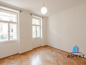 Pronájem bytu 1+kk, Praha - Bubeneč, Keramická, 25 m2