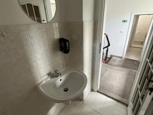 Pronájem komerční nemovitosti, Liberec, Karoliny Světlé, 305 m2