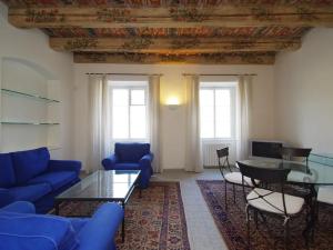 Pronájem bytu 3+1, Praha - Malá Strana, Hroznová, 73 m2