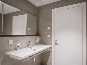 Pronájem bytu 2+kk, Praha - Smíchov, Holečkova, 74 m2