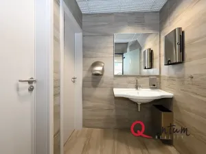 Pronájem kanceláře, Praha - Vinohrady, Šafaříkova, 138 m2