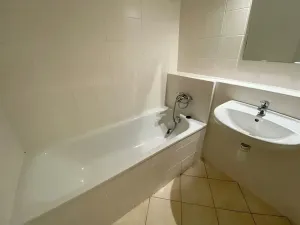 Prodej bytu 1+kk, Praha - Troja, Hnězdenská, 38 m2