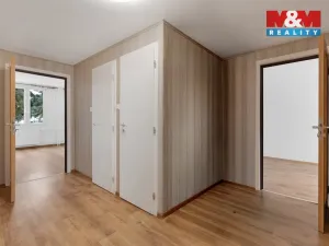 Prodej bytu 3+1, Žebrák, Sídliště, 70 m2