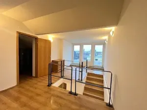 Prodej bytu 2+kk, Praha - Holešovice, 50 m2