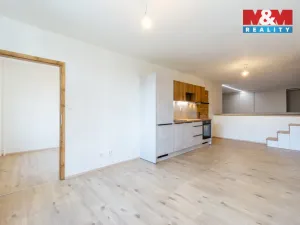 Prodej bytu 2+kk, Pardubice, K Polabinám, 43 m2