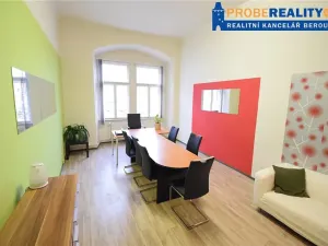 Pronájem kanceláře, Beroun, Husovo nám., 27 m2
