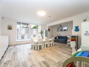 Prodej obchodního prostoru, Praha - Štěrboholy, Ústřední, 280 m2