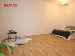 Prodej bytu 1+kk, Louny, U Zastávky, 34 m2