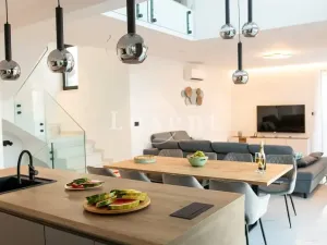 Prodej rodinného domu, Trogir, Chorvatsko, 320 m2