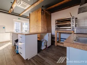 Pronájem restaurace, Otrokovice, Dr. E. Beneše, 237 m2