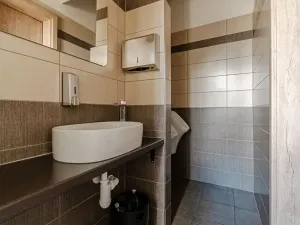 Pronájem restaurace, Otrokovice, Dr. E. Beneše, 237 m2