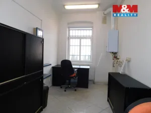 Pronájem obchodního prostoru, Cheb, Mánesova, 75 m2