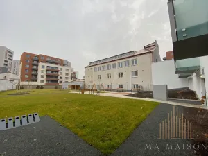 Pronájem bytu 1+kk, Praha - Holešovice, Na Maninách, 33 m2