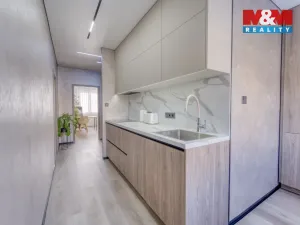 Prodej bytu 3+1, Plzeň - Skvrňany, Vojanova, 72 m2