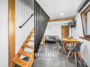 Prodej apartmánu, Perná, 205 m2