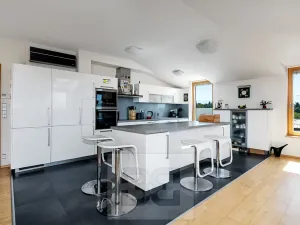 Prodej bytu 4+kk, Průhonice, Uhříněveská, 135 m2