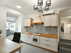 Prodej obchodního prostoru, Praha - Smíchov, Radlická, 86 m2