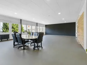 Prodej kanceláře, Brno - Slatina, Hviezdoslavova, 1514 m2