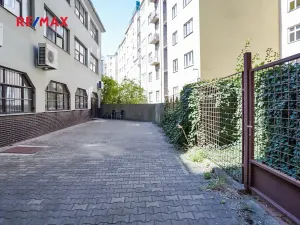 Pronájem bytu 1+1, Praha - Vinohrady, Velehradská, 40 m2